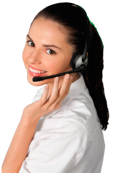 pareja revizando papeles